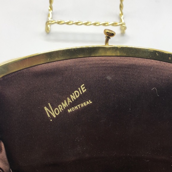 Ladies Normandie Beige Fabric 1940s Clutch w/ Detailed Beading - Picture 7 of 8